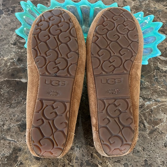 UGG Dakota Chestnut Sheepskin Leather Bow Slippers size 11 - Picture 14 of 16